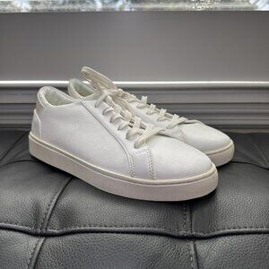 Thousand Fell Lace-up Women's Size 9 White Sneakers